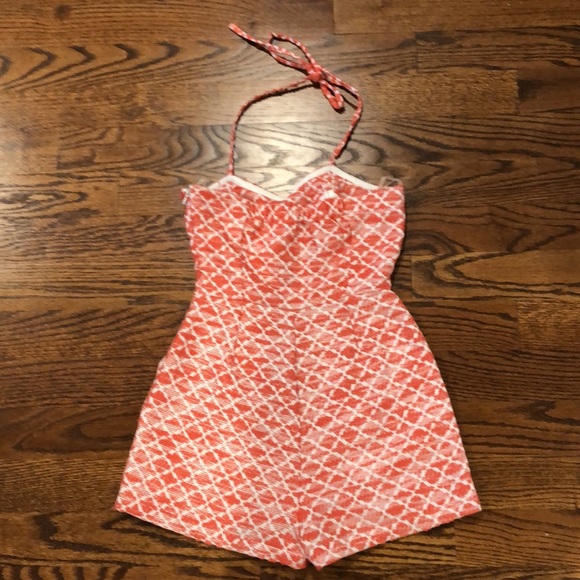 Textured Halter Romper - Picture 4 of 5